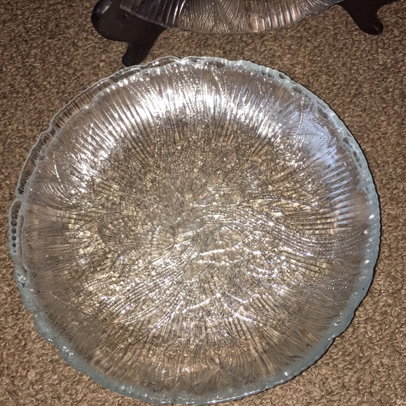 Vintage Arcoroc Canteberry Crocus Relief Pressed Glass ClearGlass 4Saucer Plates - Picture 2 of 6